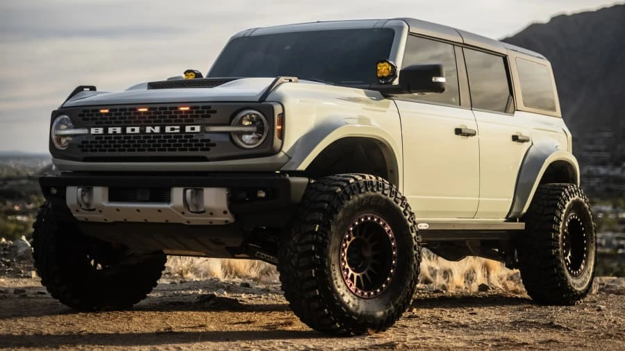 2022 Ford Bronco 6th Gen - Image 9 of 31