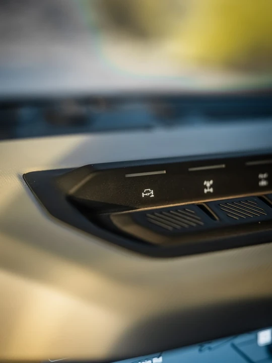 2022 Ford Bronco 6th Gen - Image 24 of 31
