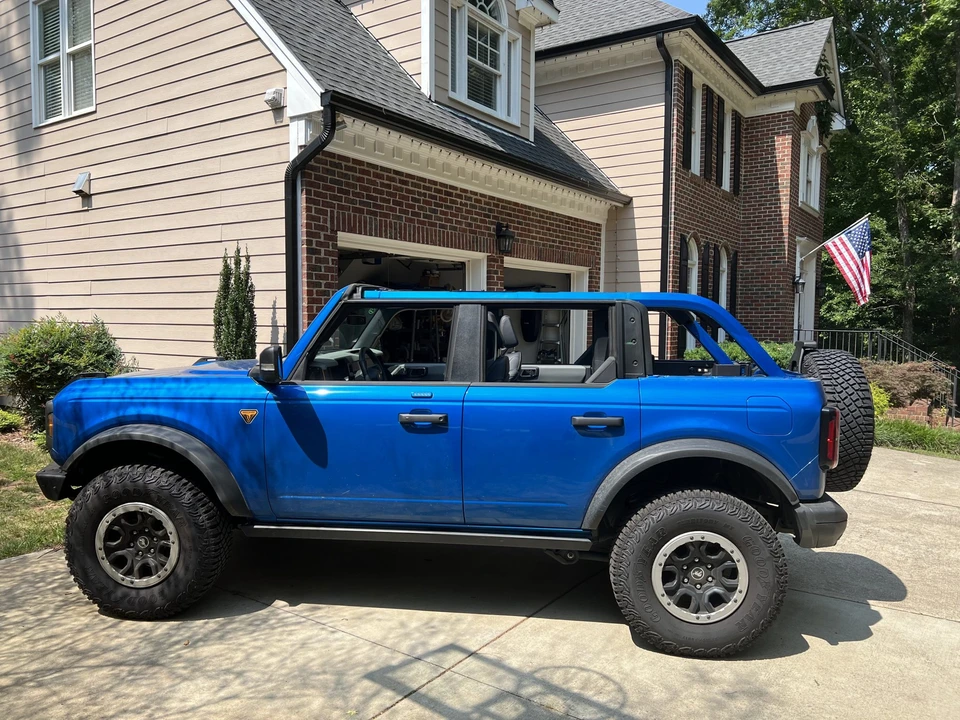 2022 Ford Bronco 6th Gen - Image 15 of 31