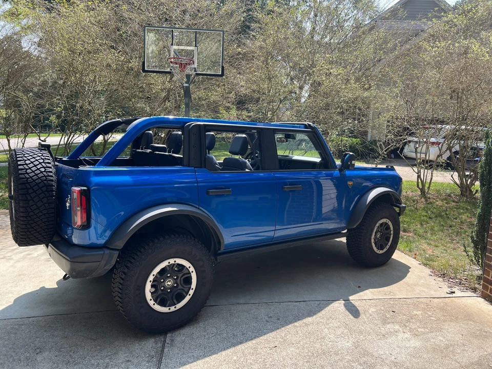 2022 Ford Bronco 6th Gen - Image 9 of 31