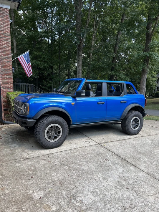 2022 Ford Bronco 6th Gen - Image 2 of 31