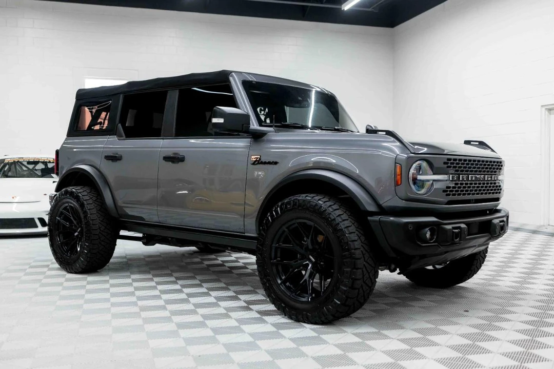 2022 Ford Bronco 6th Gen - Image 4 of 31
