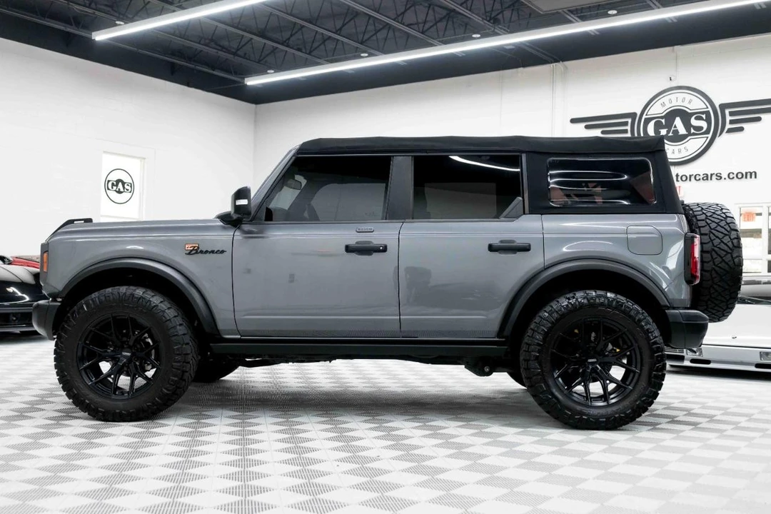 2022 Ford Bronco 6th Gen - Image 8 of 31