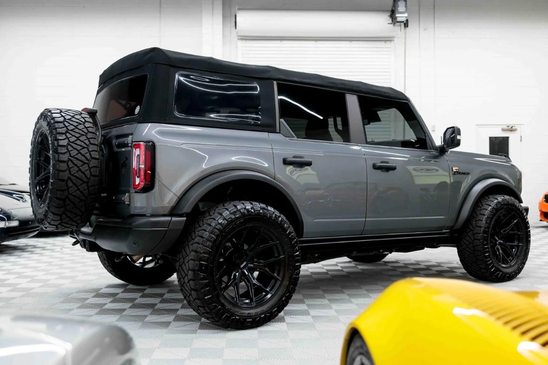 2022 Ford Bronco 6th Gen - Image 6 of 31