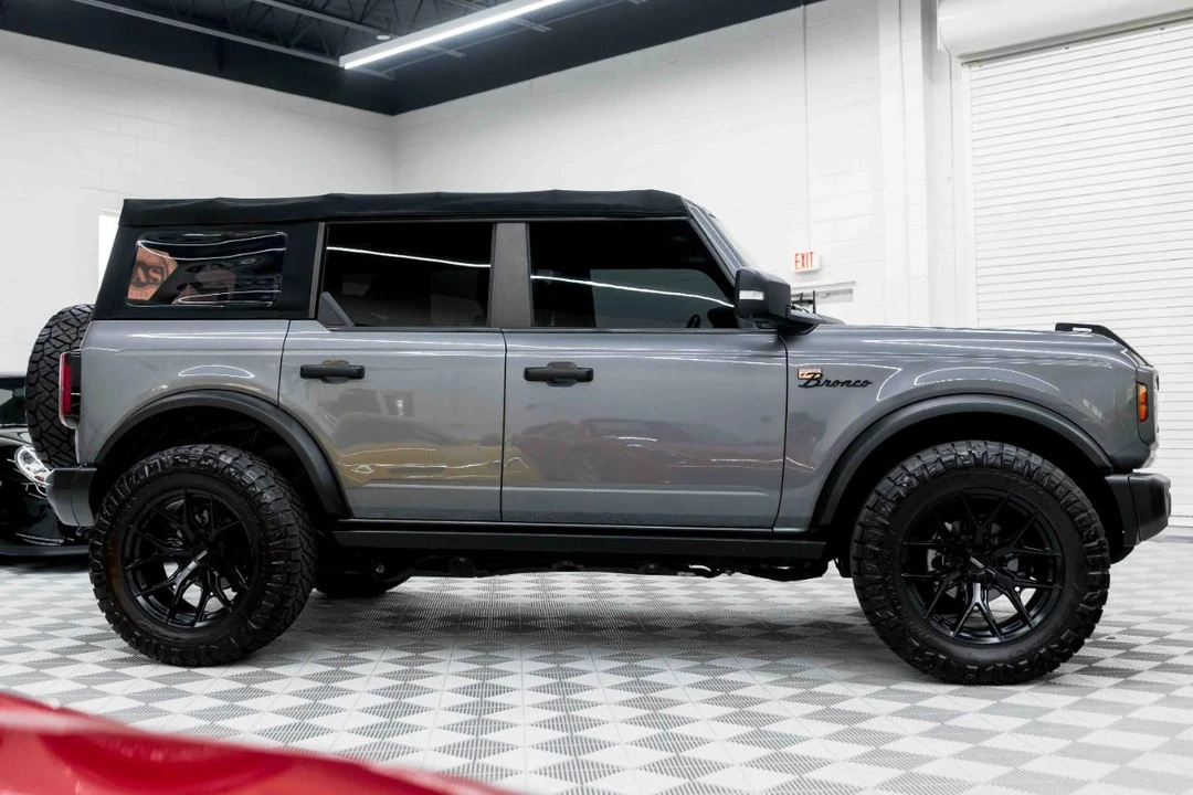 2022 Ford Bronco 6th Gen - Image 5 of 31