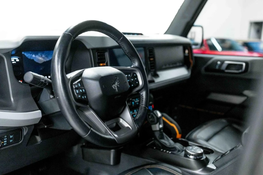 2022 Ford Bronco 6th Gen - Image 2 of 31