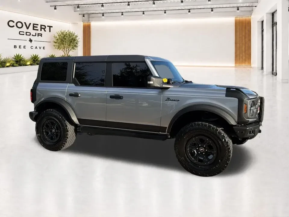 2022 Ford Bronco 6th Gen - Image 15 of 19
