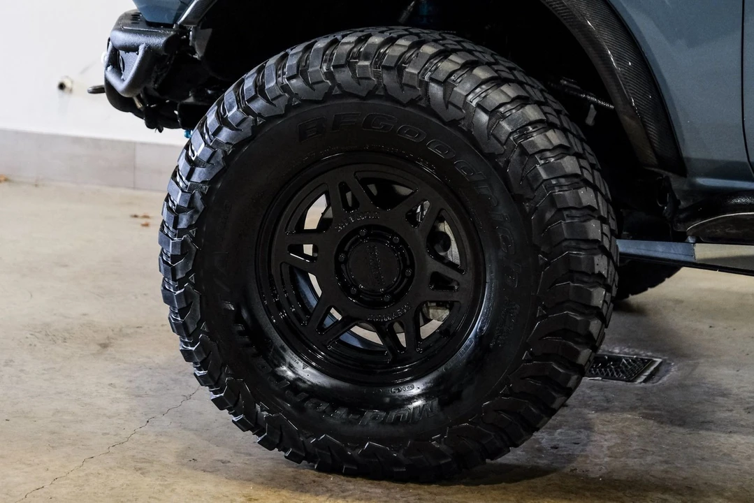 2022 Ford Bronco 6th Gen - Image 9 of 12