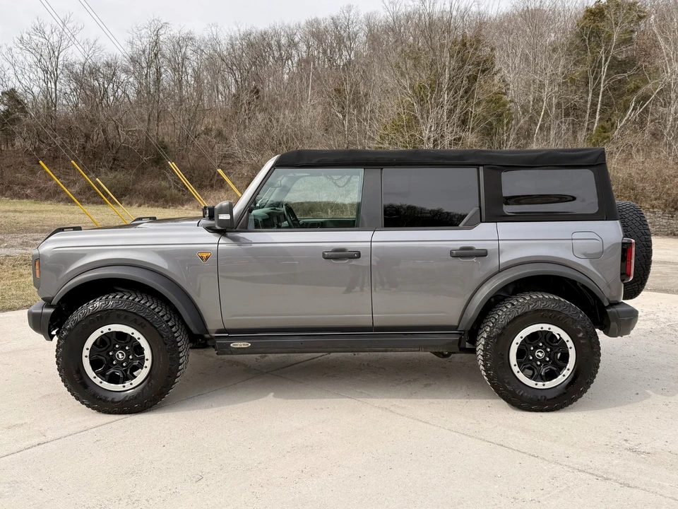 2022 Ford Bronco 6th Gen - Image 8 of 21