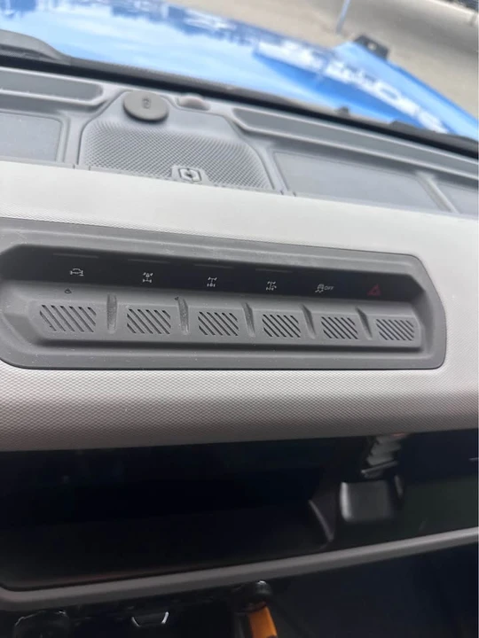 2022 Ford Bronco 6th Gen - Image 7 of 8