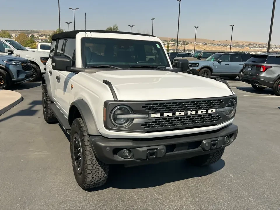 2022 Ford Bronco 6th Gen - Image 3 of 17