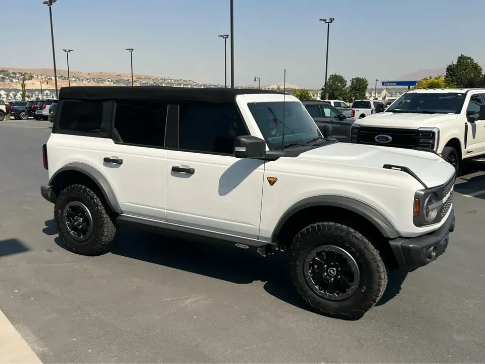 2022 Ford Bronco 6th Gen - Image 4 of 17