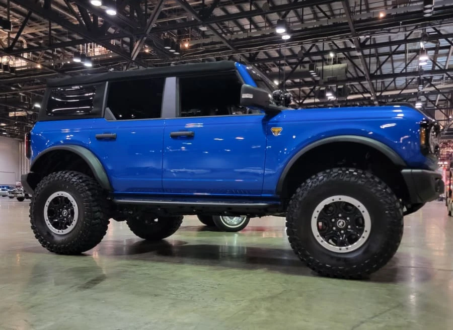 2022 Ford Bronco 6th Gen - Image 10 of 14