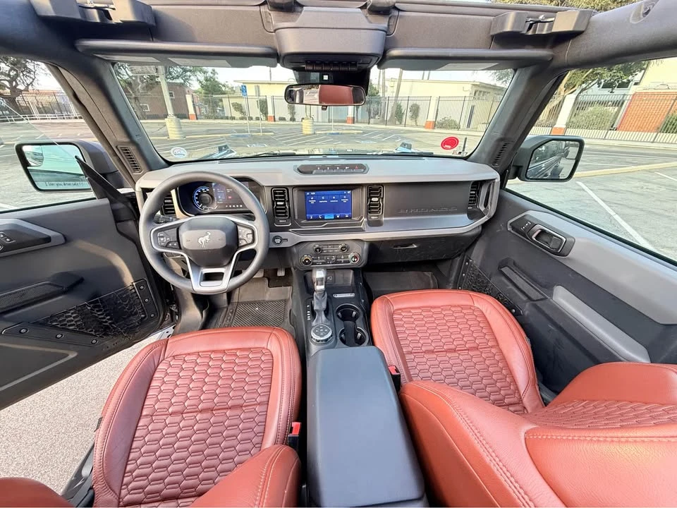 2022 Ford Bronco 6th Gen - Image 17 of 18