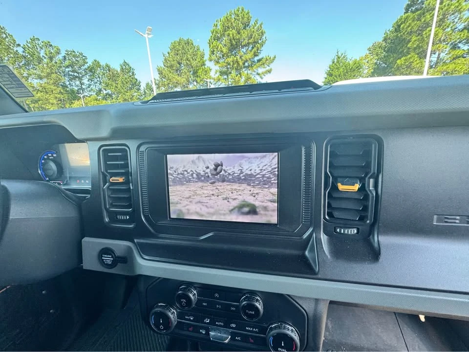 2022 Ford Bronco 6th Gen - Image 8 of 15