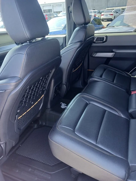 2022 Ford Bronco 6th Gen - Image 9 of 11