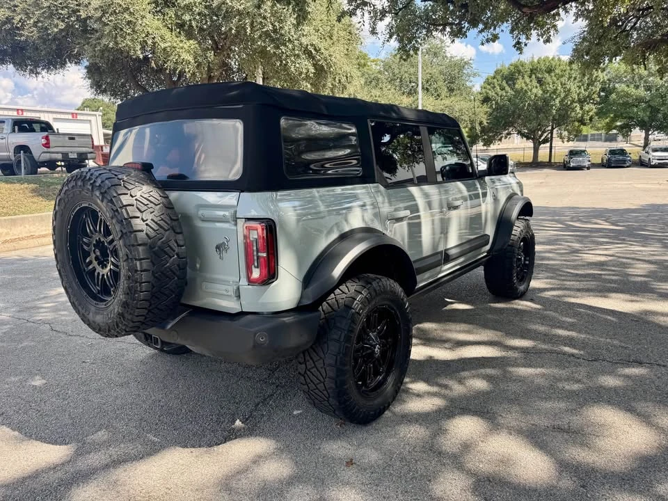 2022 Ford Bronco 6th Gen - Image 5 of 17