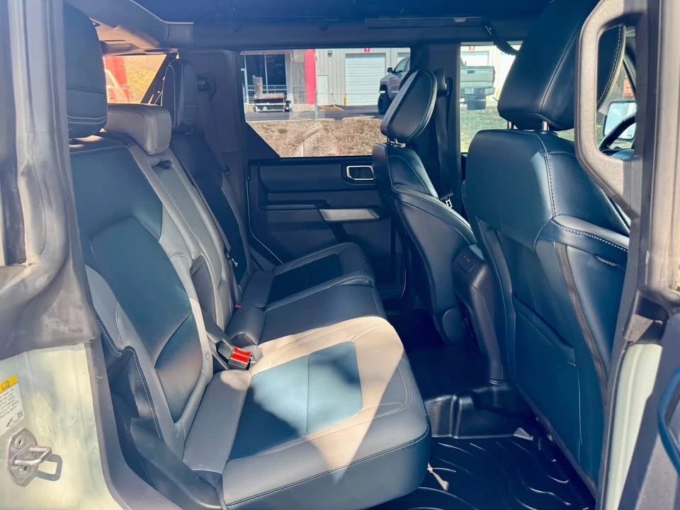 2022 Ford Bronco 6th Gen - Image 15 of 17