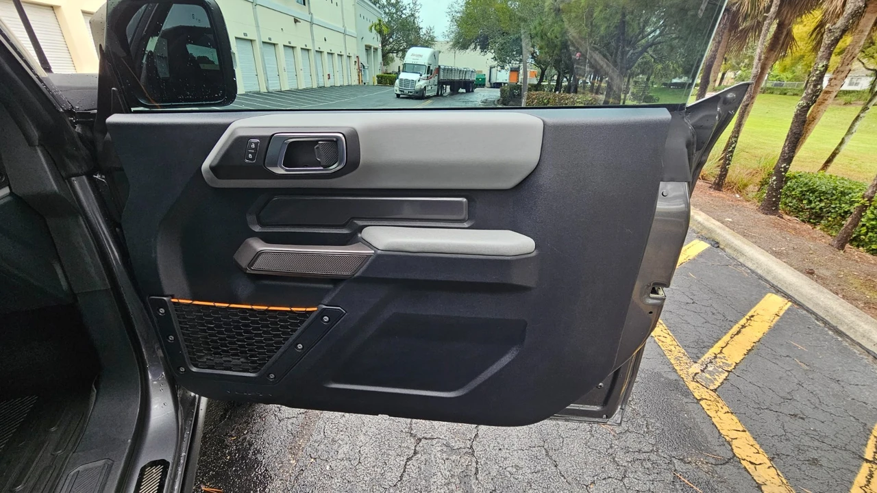2022 Ford Bronco 6th Gen - Image 18 of 21