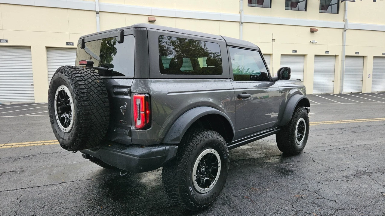 2022 Ford Bronco 6th Gen - Image 6 of 21