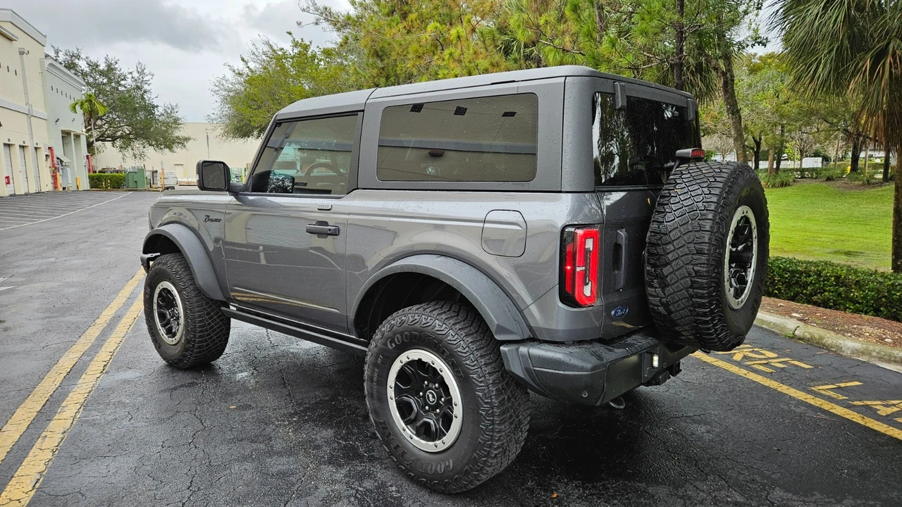 2022 Ford Bronco 6th Gen - Image 4 of 21