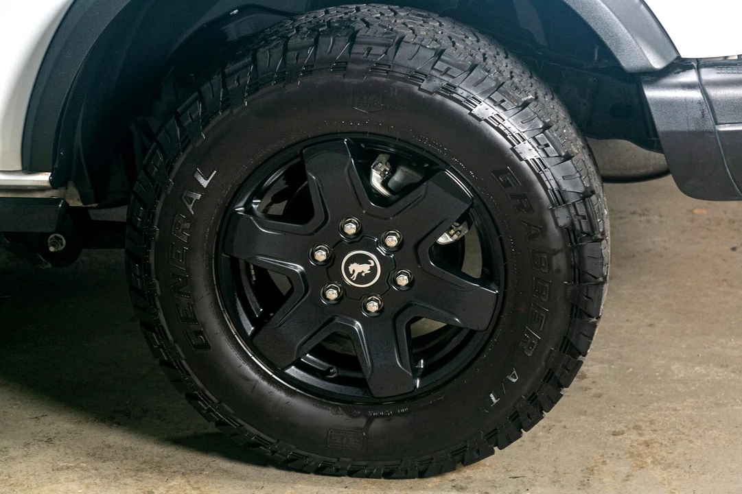 2022 Ford Bronco 6th Gen - Image 19 of 21