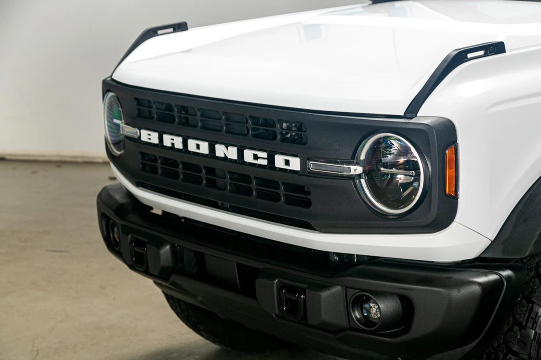 2022 Ford Bronco 6th Gen - Image 9 of 21