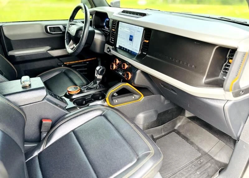 2022 Ford Bronco 6th Gen - Image 18 of 21