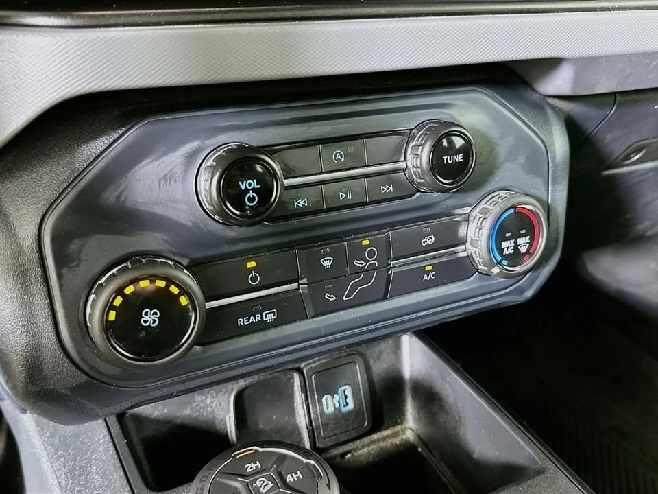 2022 Ford Bronco 6th Gen - Image 13 of 20