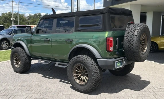 2022 Ford Bronco 6th Gen - Image 9 of 12