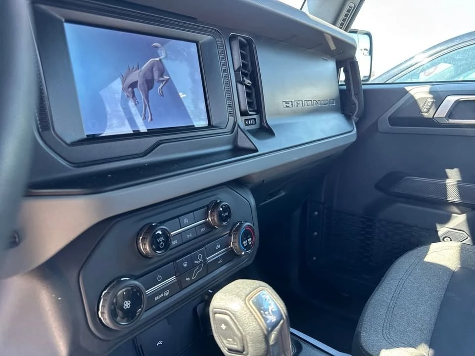 2022 Ford Bronco 6th Gen - Image 15 of 15