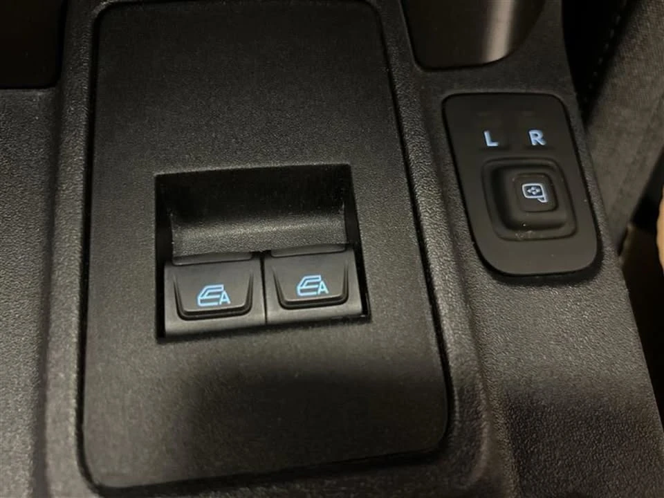 2022 Ford Bronco 6th Gen - Image 19 of 20