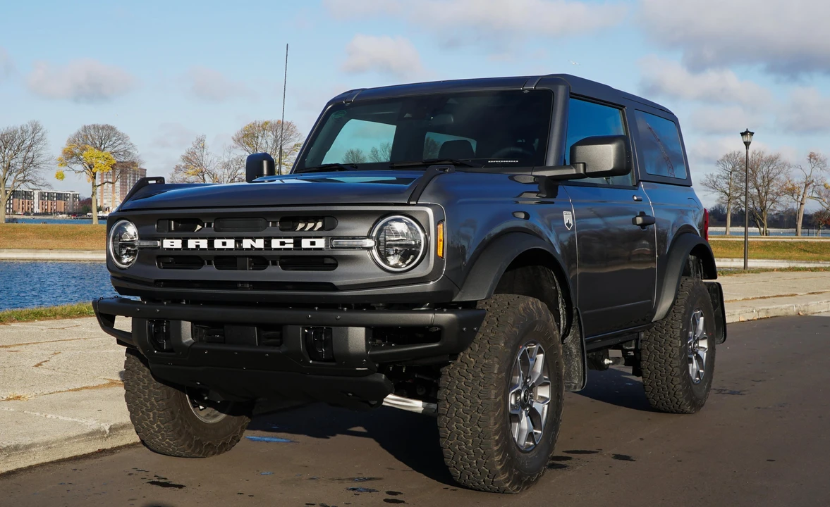 2022 Ford Bronco 6th Gen - Image 6 of 31