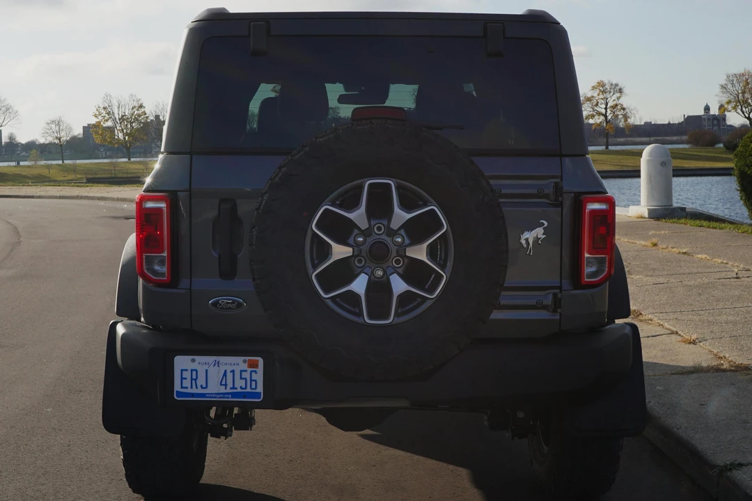 2022 Ford Bronco 6th Gen - Image 5 of 31