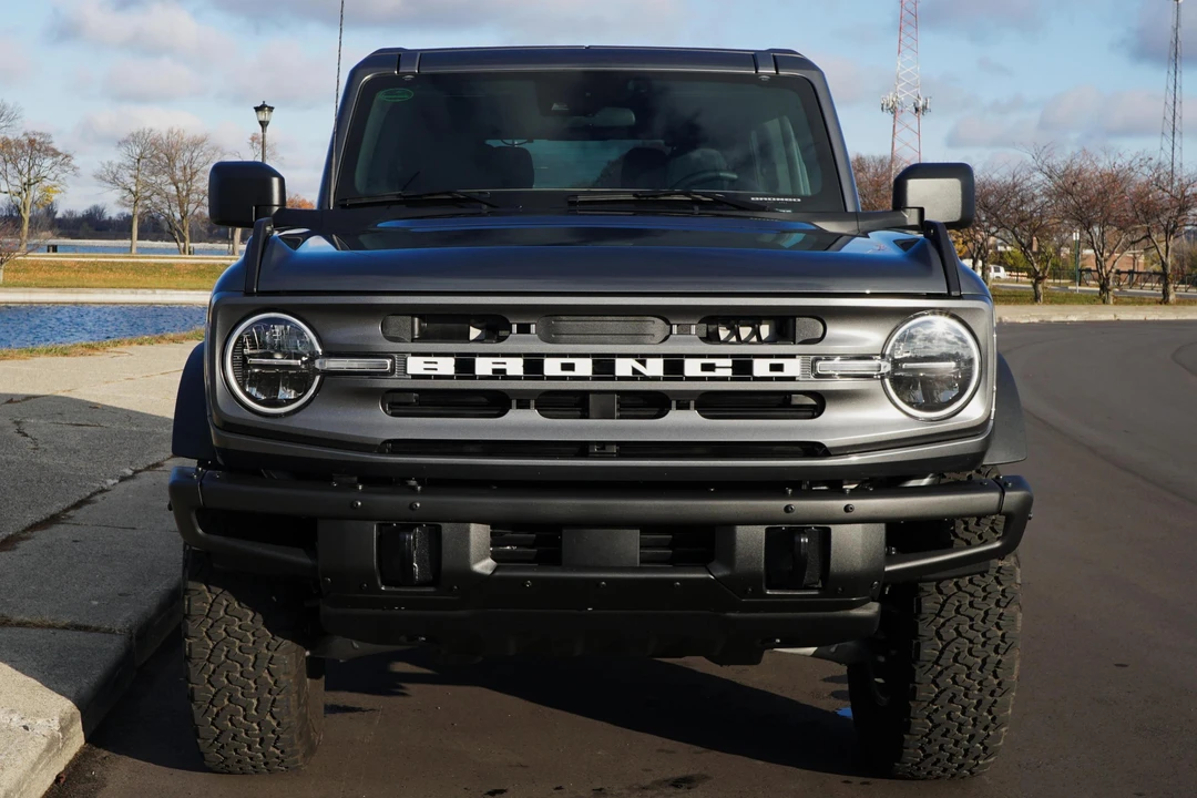 2022 Ford Bronco 6th Gen - Image 2 of 31