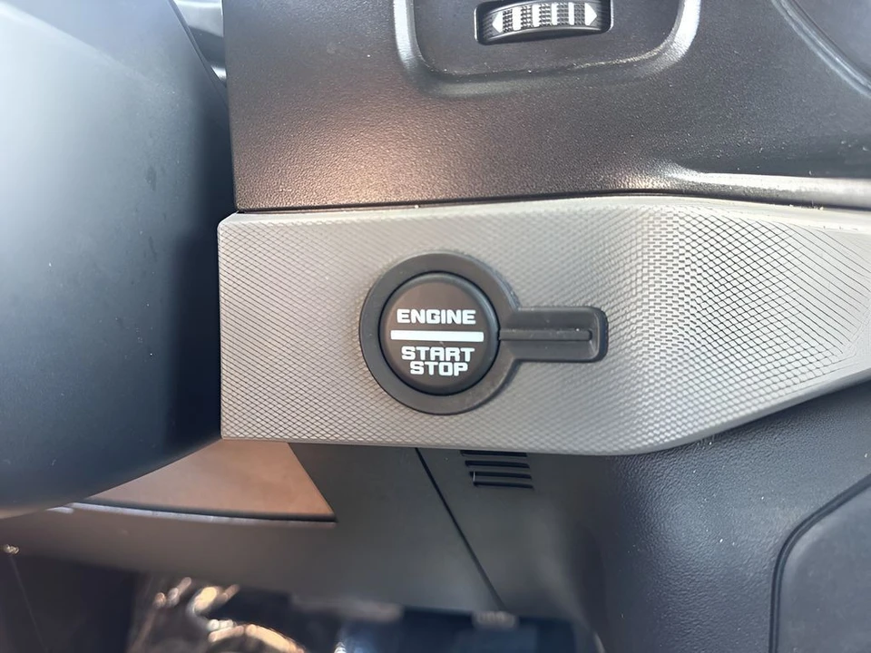 2022 Ford Bronco 6th Gen - Image 19 of 21