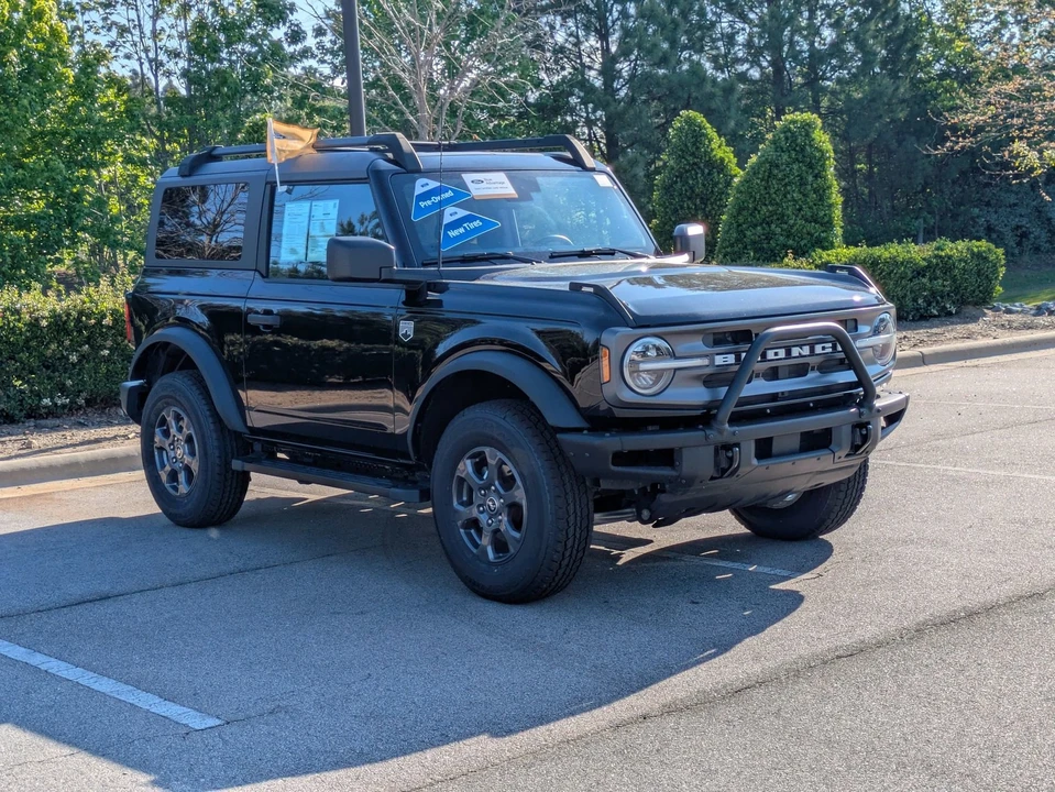 2022 Ford Bronco 6th Gen - Image 2 of 31