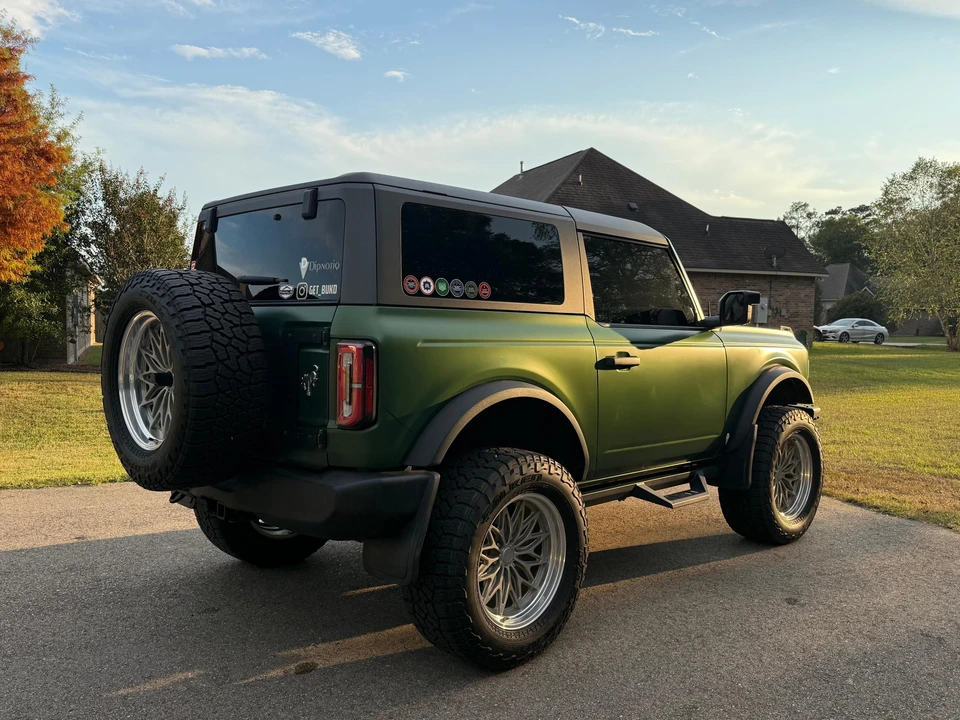 2022 Ford Bronco 6th Gen - Image 8 of 31