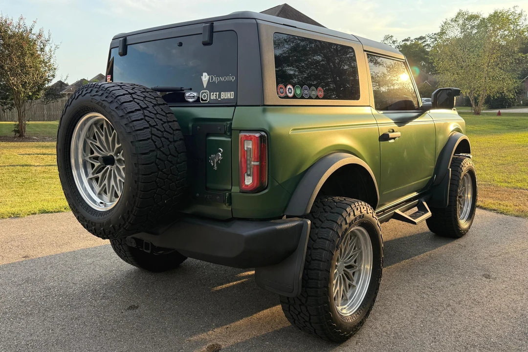 2022 Ford Bronco 6th Gen - Image 4 of 31