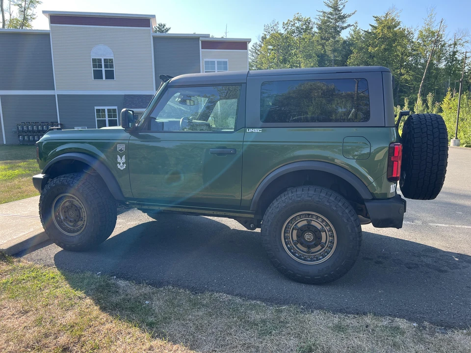 2022 Ford Bronco 6th Gen - Image 16 of 31