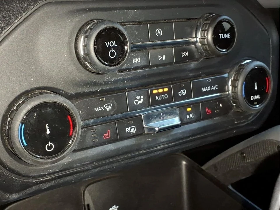 2022 Ford Bronco 6th Gen - Image 11 of 25