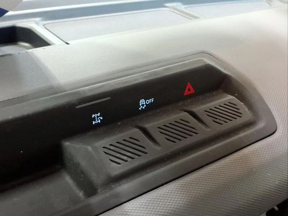 2022 Ford Bronco 6th Gen - Image 9 of 25