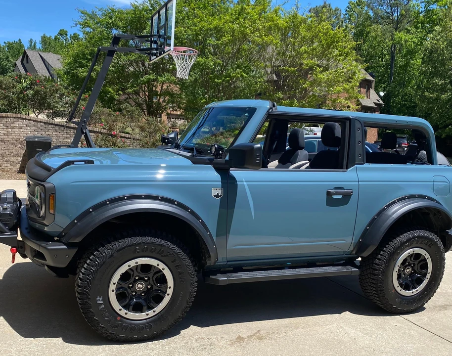 2022 Ford Bronco 6th Gen - Image 15 of 31