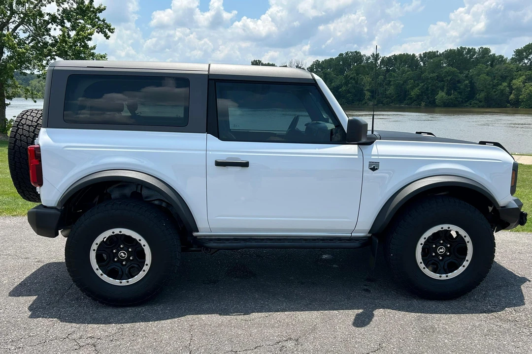 2022 Ford Bronco 6th Gen - Image 3 of 31