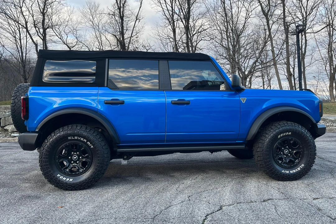 2022 Ford Bronco 6th Gen - Image 3 of 31
