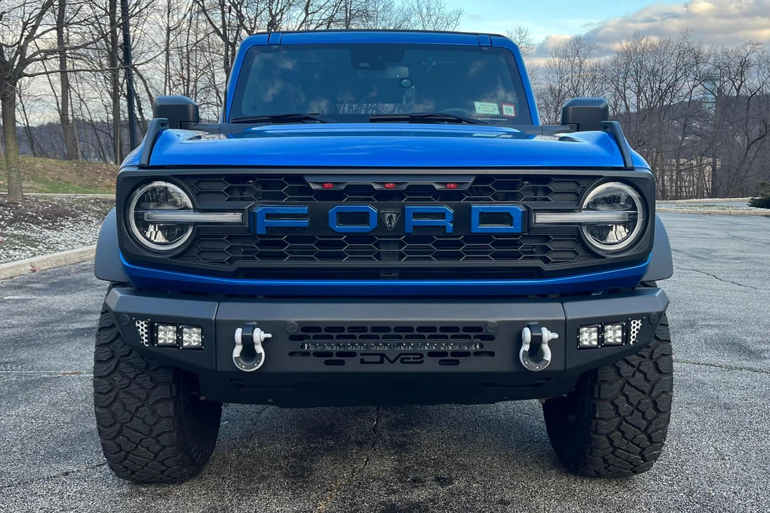 2022 Ford Bronco 6th Gen - Image 2 of 31