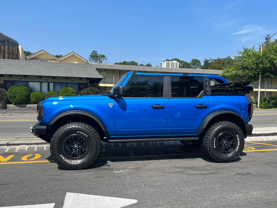 2022 Ford Bronco 6th Gen - Image 6 of 31