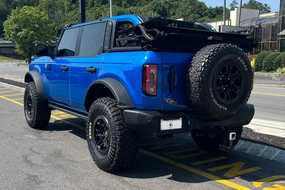 2022 Ford Bronco 6th Gen - Image 7 of 31