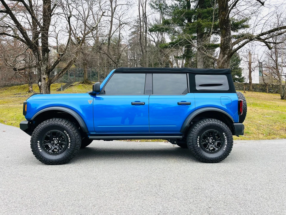 2022 Ford Bronco 6th Gen - Image 14 of 31