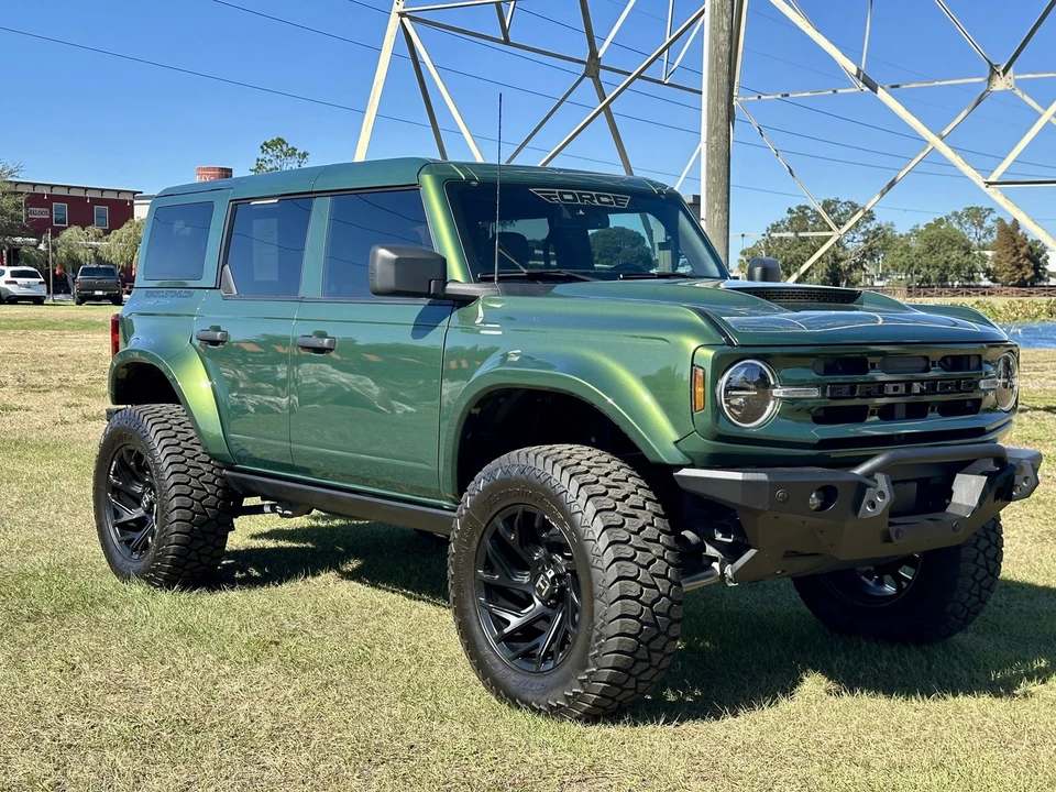 2022 Ford Bronco 6th Gen - Image 9 of 21